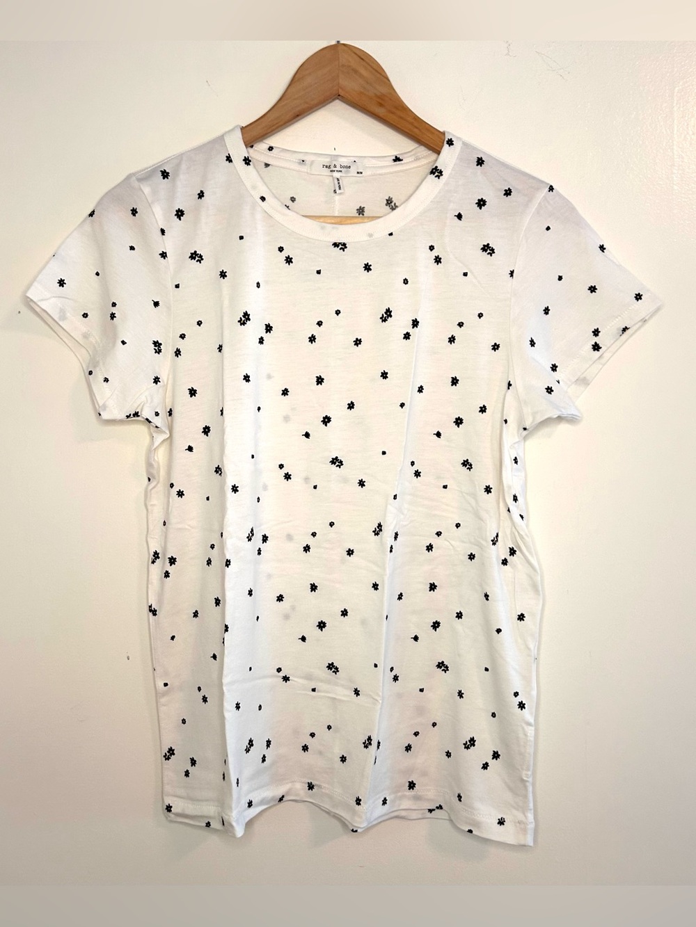 Rag and Bone All Over Summer Daisy Tee. Size M. Ivory and black NWOT